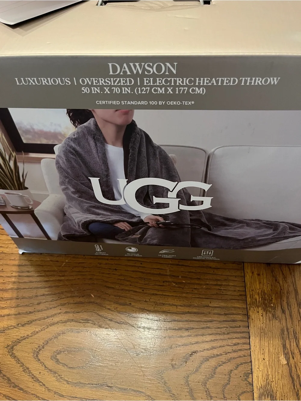 UGG Dawson Oversized Electric Heated Throw in Chocolate, new with tags